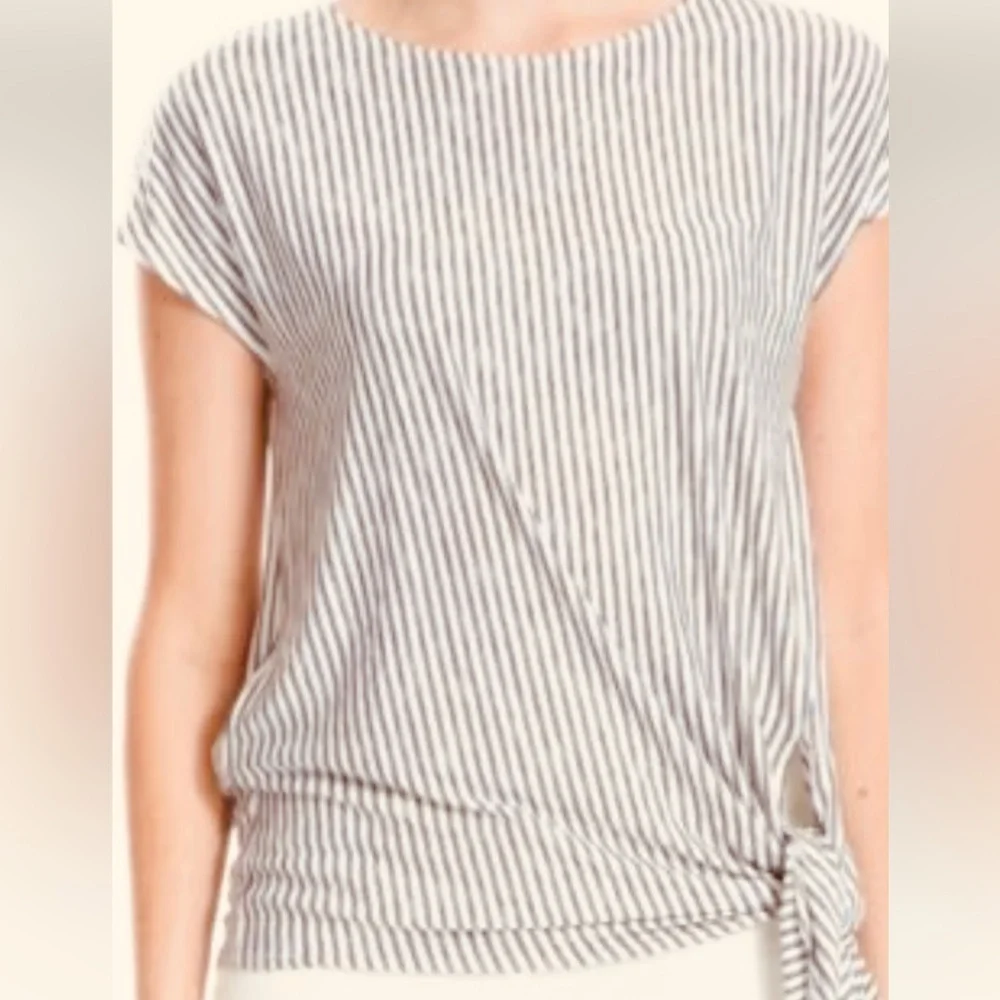 Max Studio Tie-Front Short Sleeve Top/Tunic - Picture 2 of 13